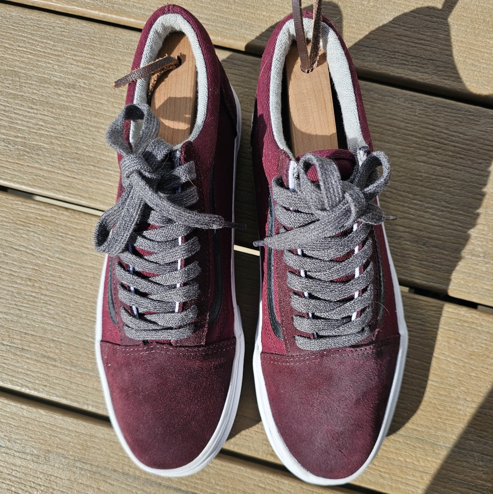 Vans Old Skool Women 8.5  Men 7